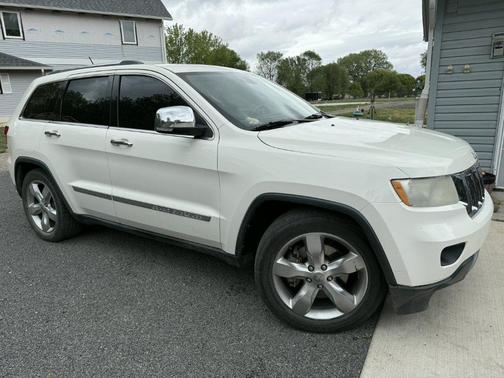 Stone White Clearcoat 2012 Jeep Grand Cherokee Overland