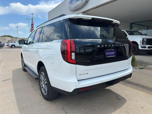 OXFORD WHITE 2025 Ford Expedition Active