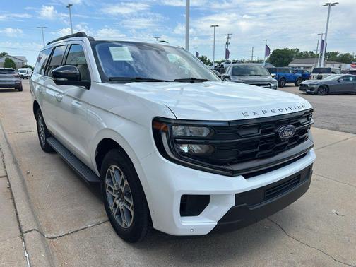 OXFORD WHITE 2025 Ford Expedition Active
