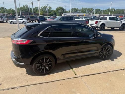 AGATE BLACK METALLIC 2019 Ford Edge SEL