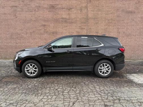 Mosaic Black Metallic 2024 Chevrolet Equinox 1LT