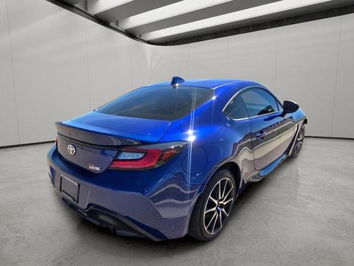 Trueno Blue 2024 Toyota GR86 Base