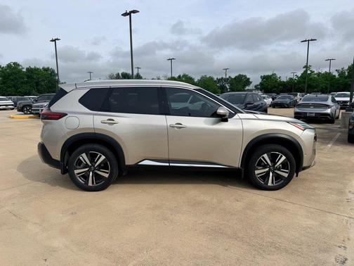 Champagne Silver Metallic 2023 Nissan Rogue Platinum