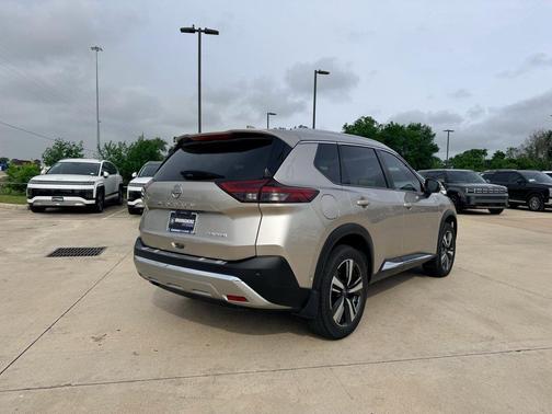 Champagne Silver Metallic 2023 Nissan Rogue Platinum