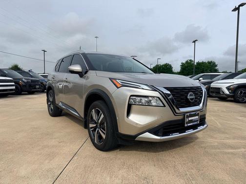 Champagne Silver Metallic 2023 Nissan Rogue Platinum