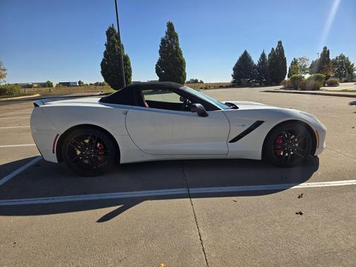 Arctic White 2016 Chevrolet Corvette Stingray