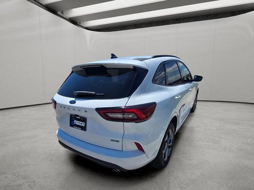 Oxford White 2023 Ford Escape ST-Line Select