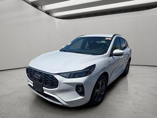 Oxford White 2023 Ford Escape ST-Line Select