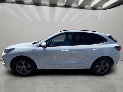 Oxford White 2023 Ford Escape ST-Line Select