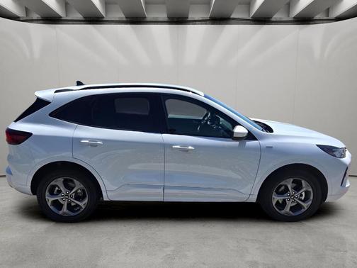 Oxford White 2023 Ford Escape ST-Line Select