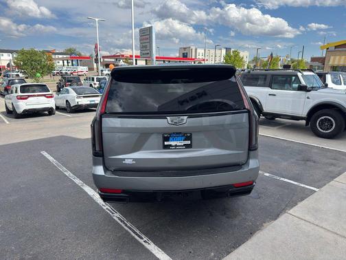 Argent Silver Metallic 2023 Cadillac Escalade ESV Sport