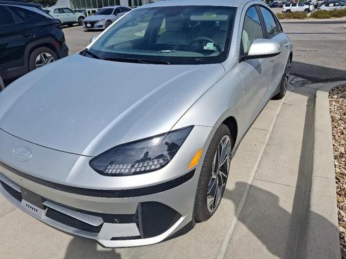 2025 Hyundai IONIQ 6 SEL