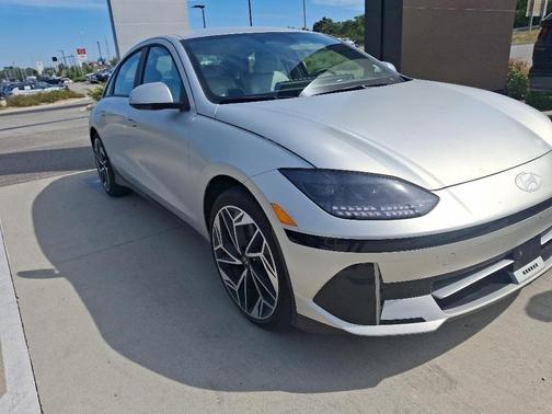 2025 Hyundai IONIQ 6 SEL