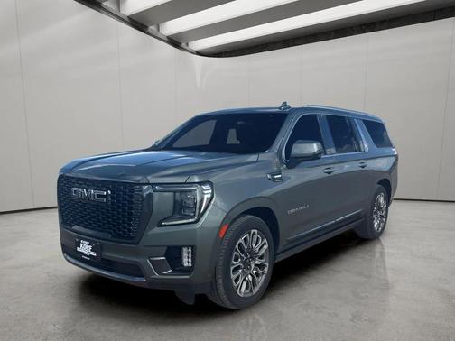 Frosted Pine Metallic 2023 GMC Yukon XL Denali Ultimate