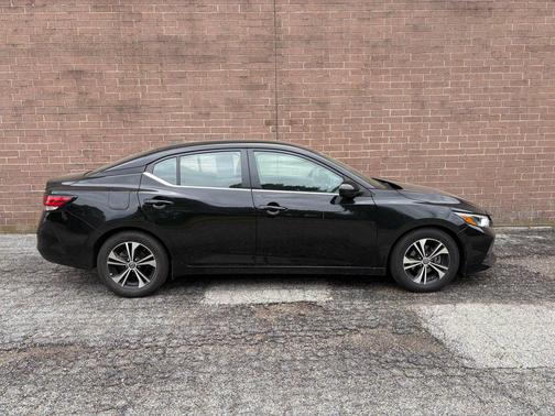 Super Black 2023 Nissan Sentra SV