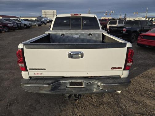 2004 GMC Sierra 2500 SLT H/D Crew Cab