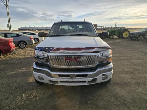 2004 GMC Sierra 2500 SLT H/D Crew Cab