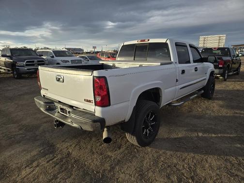 2004 GMC Sierra 2500 SLT H/D Crew Cab