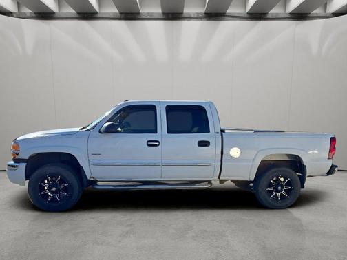 2004 GMC Sierra 2500 SLT H/D Crew Cab
