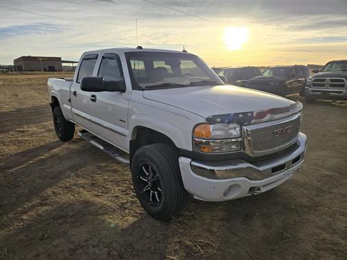 2004 GMC Sierra 2500 SLT H/D Crew Cab