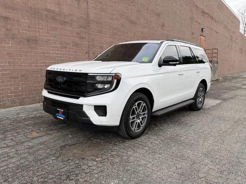 OXFORD WHITE 2025 Ford Expedition Active