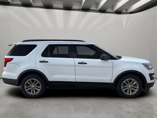 2016 Ford Explorer Base