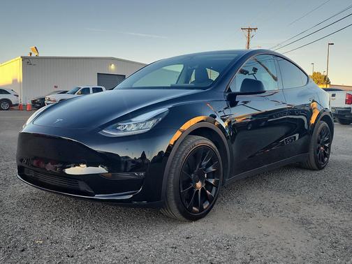 2023 Tesla Model Y Long Range Dual Motor All-Wheel Drive