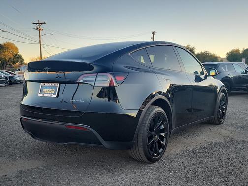 2023 Tesla Model Y Long Range Dual Motor All-Wheel Drive