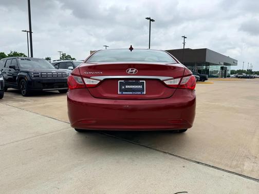 Sparkling Ruby Mica 2012 Hyundai SONATA GLS