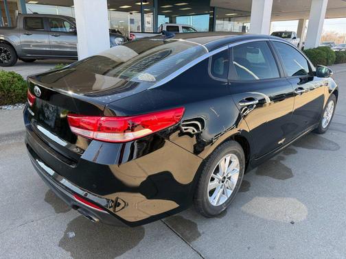 2018 Kia Optima LX