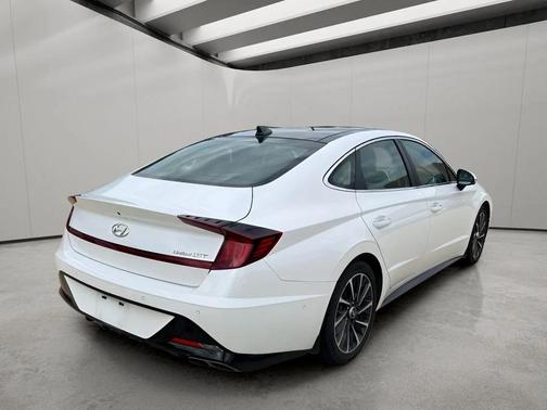 Quartz White 2022 Hyundai SONATA Limited