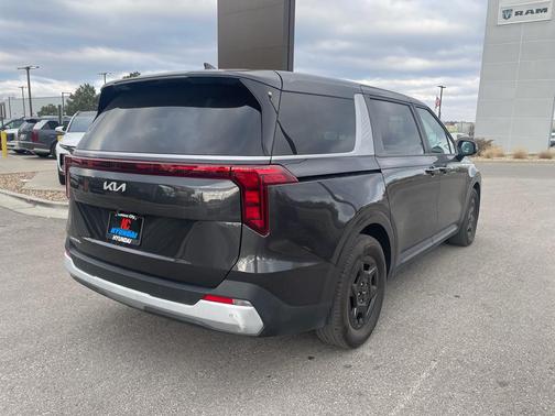 2025 Kia Carnival LX