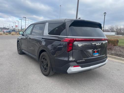2025 Kia Carnival LX