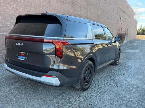 2025 Kia Carnival LX