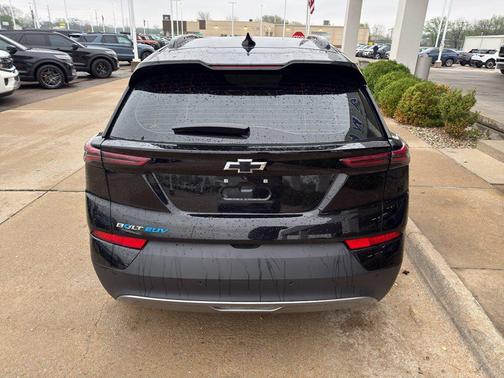 Mosaic Black Metallic 2023 Chevrolet Bolt EUV FWD LT