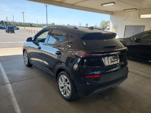 Mosaic Black Metallic 2023 Chevrolet Bolt EUV FWD LT