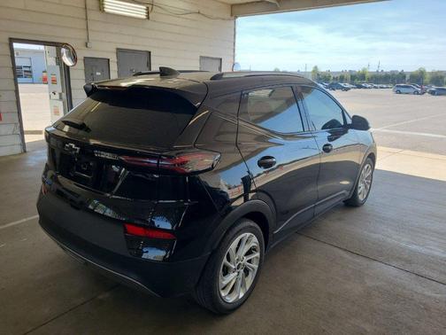 Mosaic Black Metallic 2023 Chevrolet Bolt EUV FWD LT
