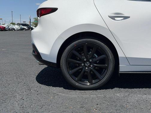 Snowflake White Pearl Mica 2026 Mazda Mazda3 2.5 Turbo AWD