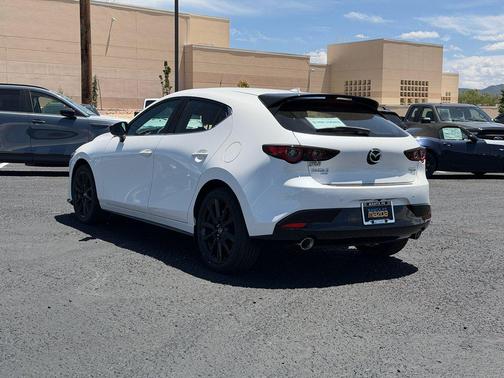Snowflake White Pearl Mica 2026 Mazda Mazda3 2.5 Turbo AWD