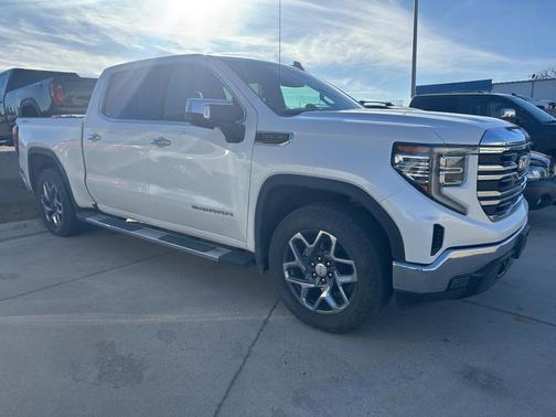 2025 GMC Sierra 1500 SLT