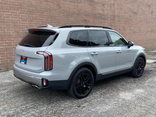 Wolf Gray 2023 Kia Telluride SX X-Line