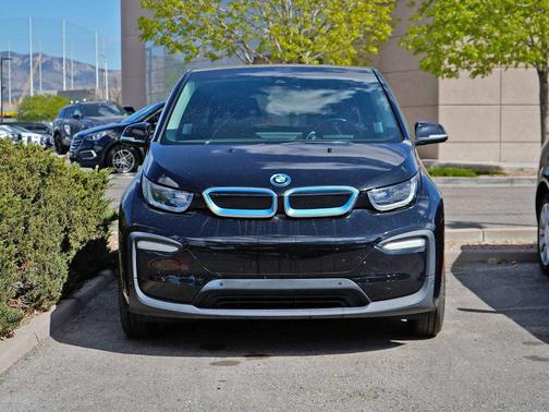 Fluid Black w/BMW i Frozen Blue Accent 2018 BMW i3 94 Ah