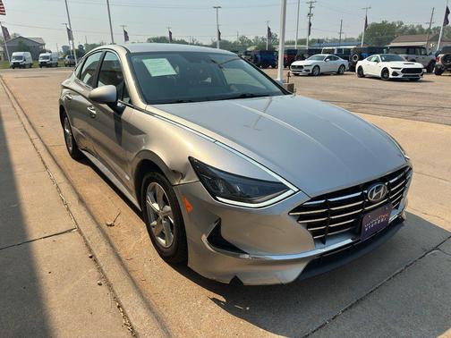 Shimmering Silver Pearl 2020 Hyundai SONATA SE