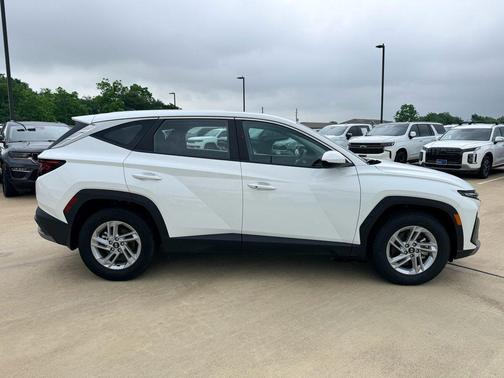 Serenity White Pearl 2025 Hyundai TUCSON SE