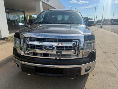 TUXEDO BLACK METALLIC 2013 Ford F-150 XLT