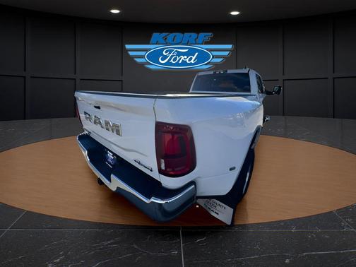 2025 RAM 3500 Laramie Crew Cab 4x4 8' Box