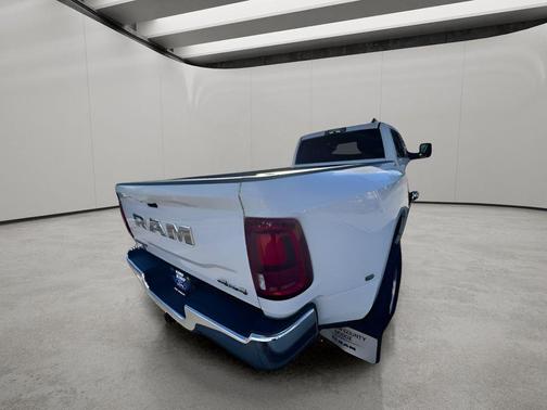 2025 RAM 3500 Laramie Crew Cab 4x4 8' Box