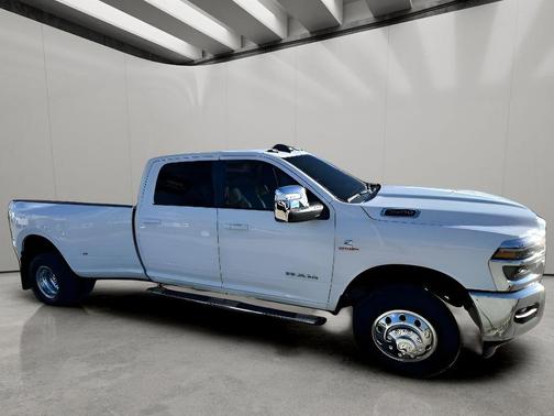 2025 RAM 3500 Laramie Crew Cab 4x4 8' Box