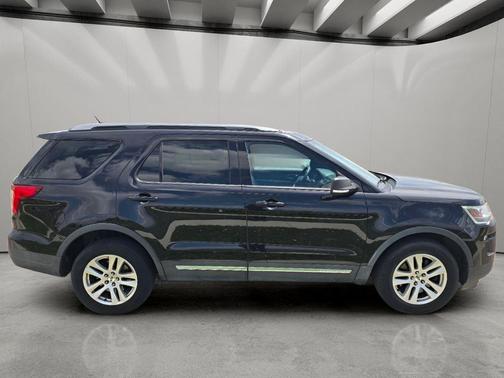 AGATE BLACK 2019 Ford Explorer XLT