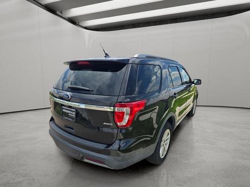 AGATE BLACK 2019 Ford Explorer XLT
